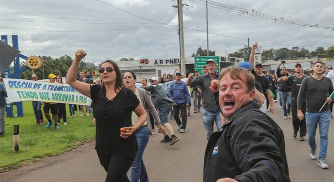 Lula em São Miguel do Oeste: Vais e corridão!