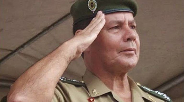 Se STF não cumprir seu papel, o Exército pode agir, afirma o general Mourão