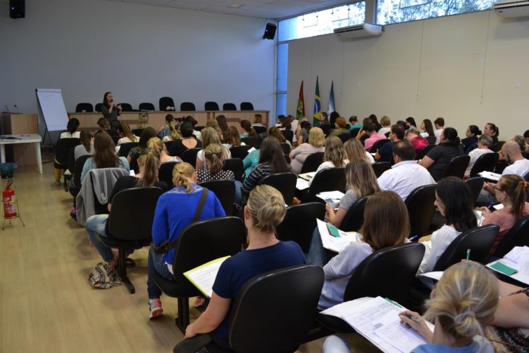 Atualização em Sala de Vacina é realizada pela Gerência de Saúde da ADR/Mafra