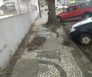 Pedestres sofrem com os passeios no centro de União da Vitória