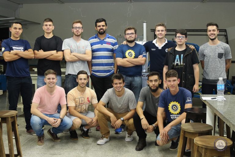 Acadêmicos de Engenharia se reúnem para desenvolver Projeto Baja