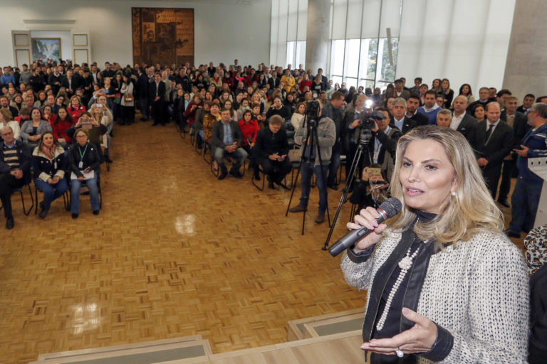 Cida lança o Programa Estadual de Logística Reserva de Medicamentos