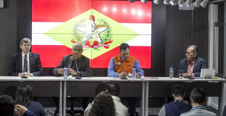 Pinho Moreira anunciou os impactos da paralisação em Santa Catarina