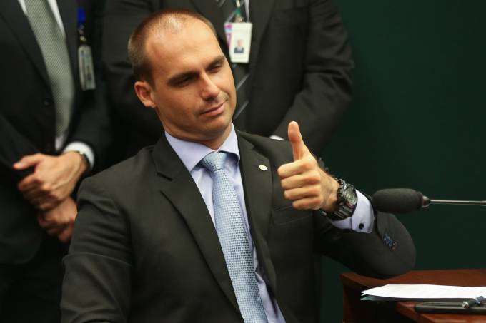 Eduardo Bolsonaro classificou o STF como “um lixo”