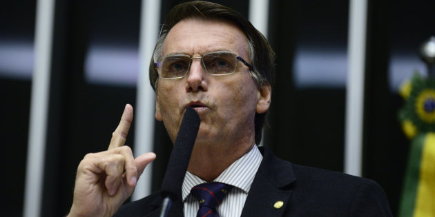 Pesquisa do mercado financeiro mostra Bolsonaro na frente