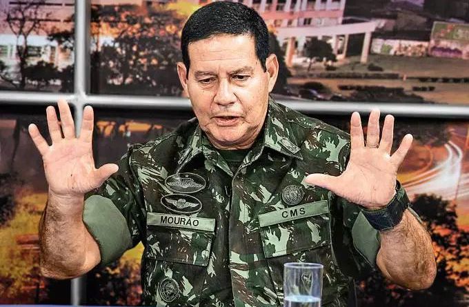 General Mourão, vice do capitão Bolsonaro, vai processar coronel que o acusou de ter sido favorecido por empresa espenhola