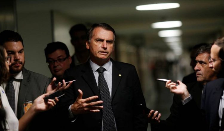 Bolsonaro disse que reforçou a segurança porque corre sério risco de morte