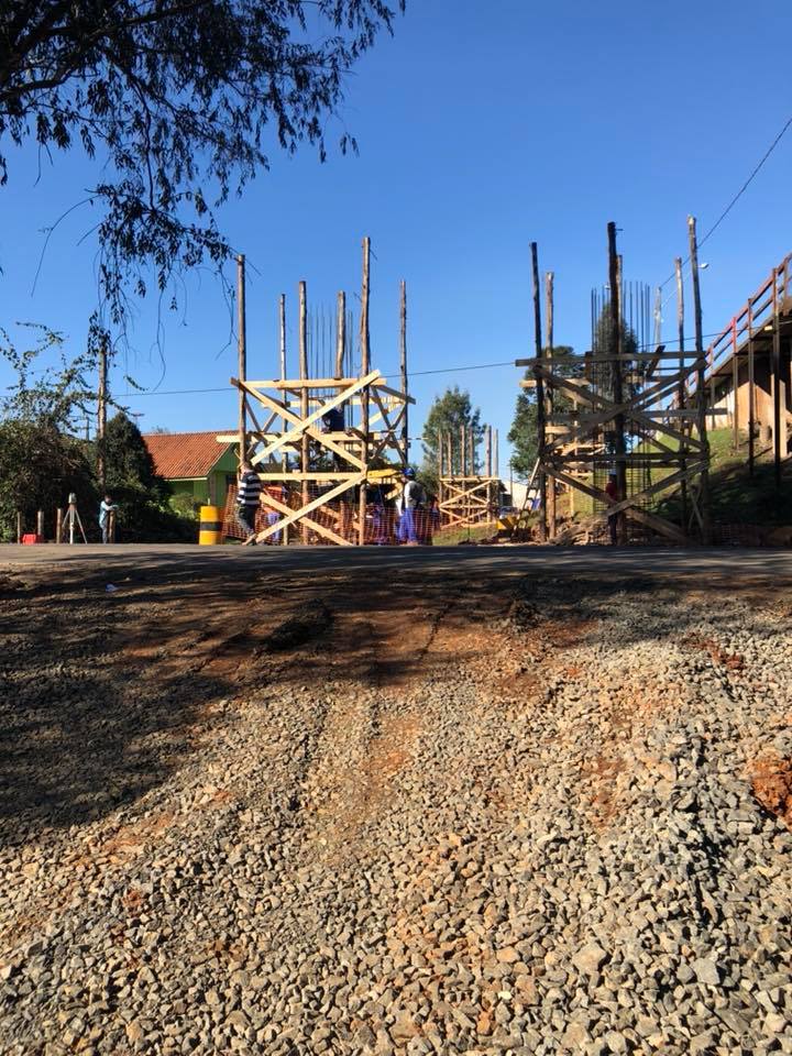 Obras da nova ponte sobre o Rio Iguaçu em ritmo acelerado. Prefeito Santin Roveda e equipe técnica comemora a celeridade dos trabalhos