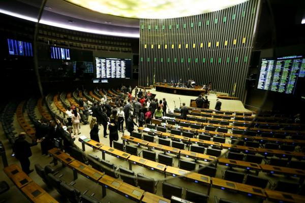 75% dos deputados federais deverão ser reeleitos, de acordo com o DIAP (Departamento Intersindical da Assessoria Parlamentar)