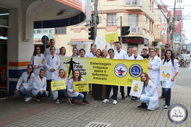 Acadêmicos de Enfermagem realizam movimento nesta quinta-feira (27) alusivo ao Setembro Amarelo