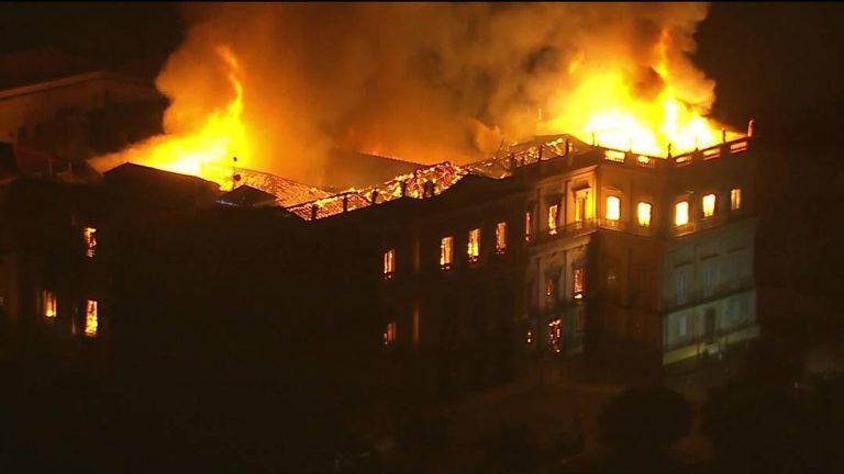 UNESPAR (Universidade Estadual do Paraná) lamenta tragédia do incêndio que destruiu o Museu Nacional