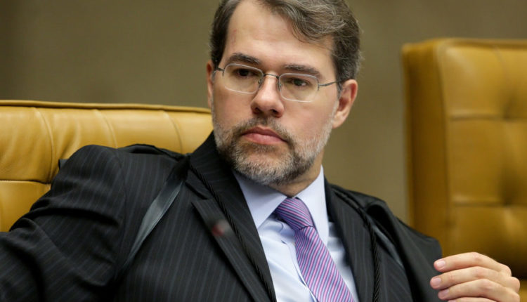 Dias Toffoli assume hoje a presidência do STF (Supremo Tribunal Federal)