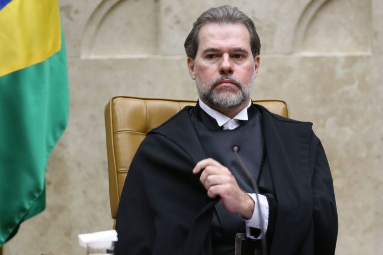 Dias Toffoli, presidente do Supremo Tribunal Federal (STF), contesta Bolsonaro e afirma que urna eletrônica é segura