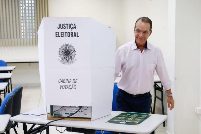 Décio Lima, candidato do PT ao Governo de Santa Catarina, votou em Blumenau