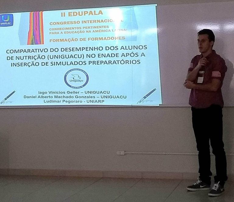 Acadêmico de Pós-Graduação da Uniguaçu apresenta sobre o DNA em Congresso Internacional de Educação