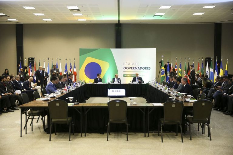 Bolsonaro se reúne com governadores eleitos e reeleitos em Brasília, inclusive com Carlos Roberto Massa Junior (PR) e Carlos Moisés Silva (SC)