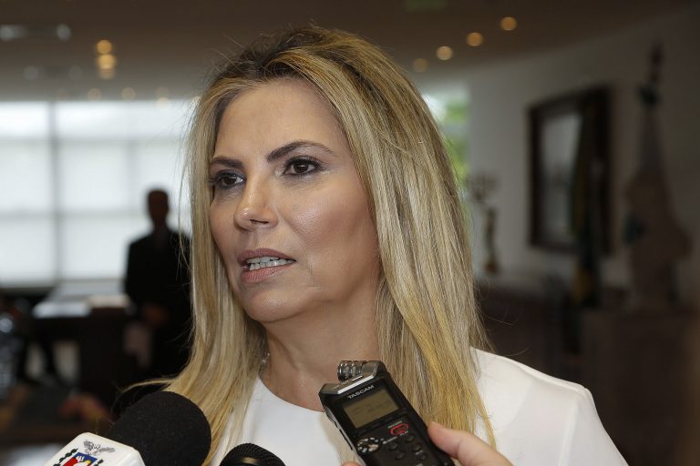 Governadora Cida Borghetti vai à justiça contra o reajuste das tarifas do pedágio