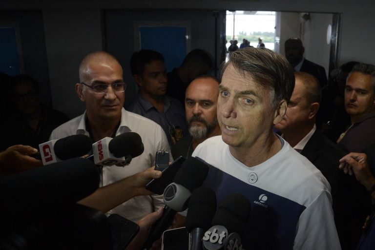 Jair Bolsonaro diz que Petrobras pode ser privatizada em parte