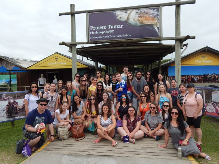 Estudantes do curso de Pegagogia da Unespar/Campus de União da Vitória visitam Projeto Tamar em Florianópolis