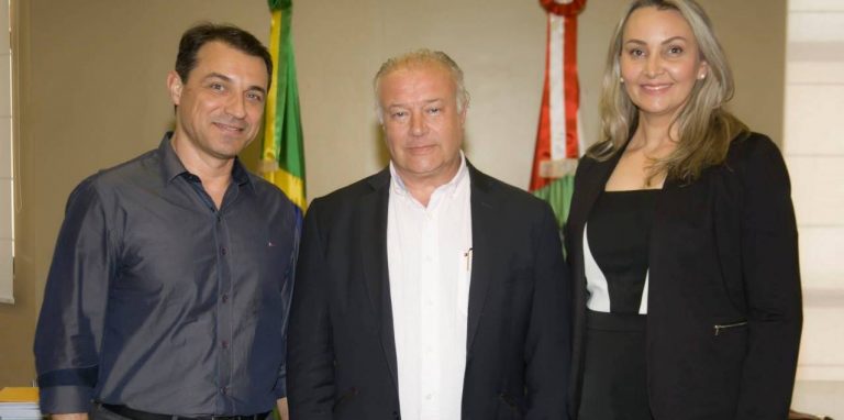 Pela rede social, governador Carlos Moisés da Silva anuncia novo titular da Secretaria da Agricultura