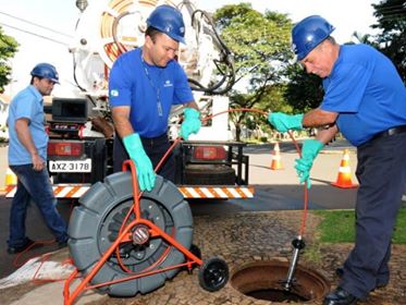 Caminhão hidrojato da Sanepar atua em União da Vitória