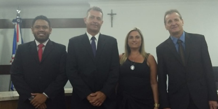 Vereador Ricardo Sass é o novo presidente da Câmara Municipal de União da Vitória. Na foto, presidente eleito e os demais membros da Nova Mesa Diretora