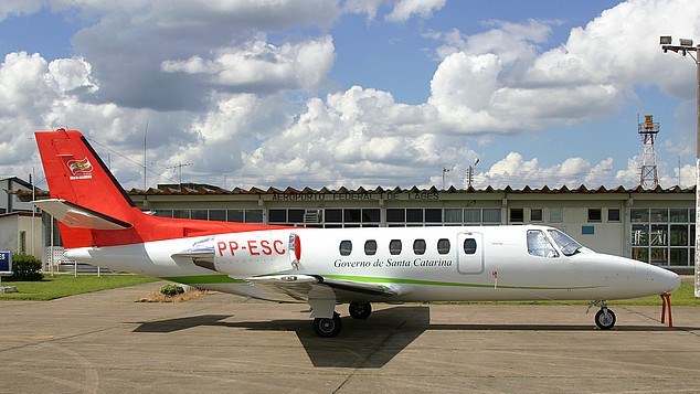 Governador Carlos Moisés de Santa Catarina quer vender os aviões do Governo do Estado