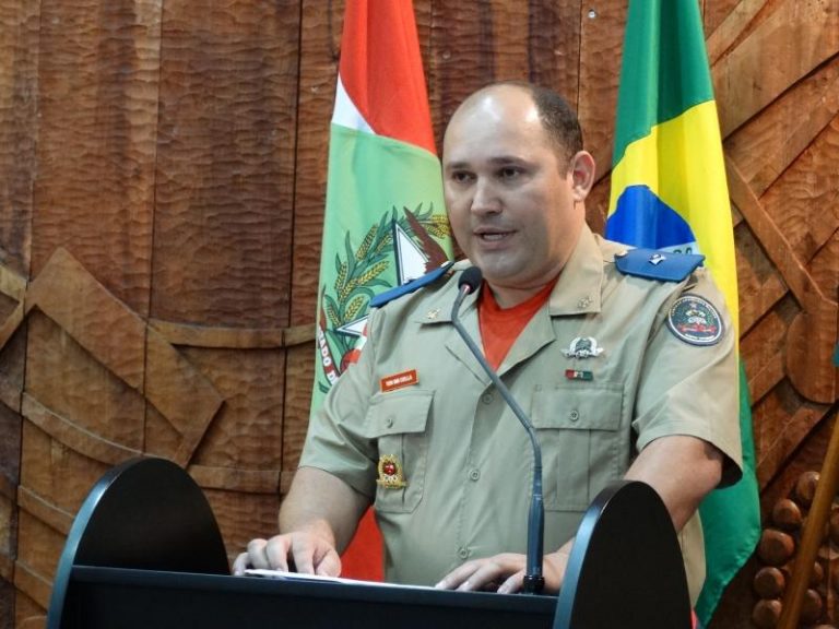 Marcos Colla é agora capitão do Corpo de Bombeiros de Santa Catarina