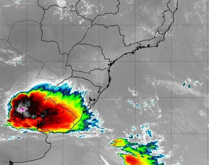 Epagri Ciram fazem alerta de risco de temporais localizados e ventanias