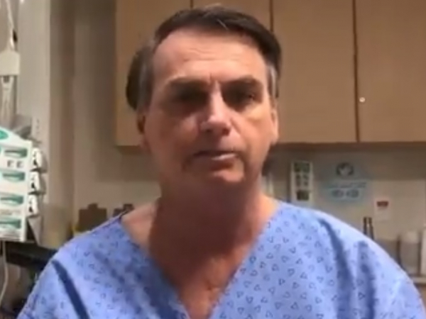 Presidente Jair Bolsonaro está sendo submetido à retirada da bolsa de colostomia