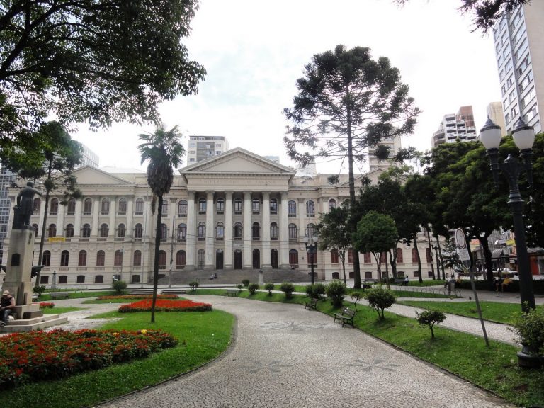 Presidente Jair Bolsonaro anuncia mudanças radicais nas universidades federais