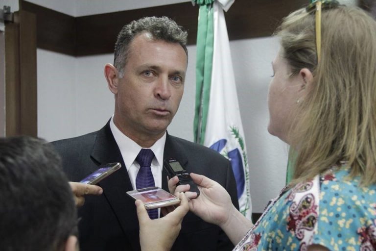 Ricardo Sass, presidente da Câmara Municipal, fala sobre o requerimento de Emerson de Souza e explica que o assunto não é de competência de vereador