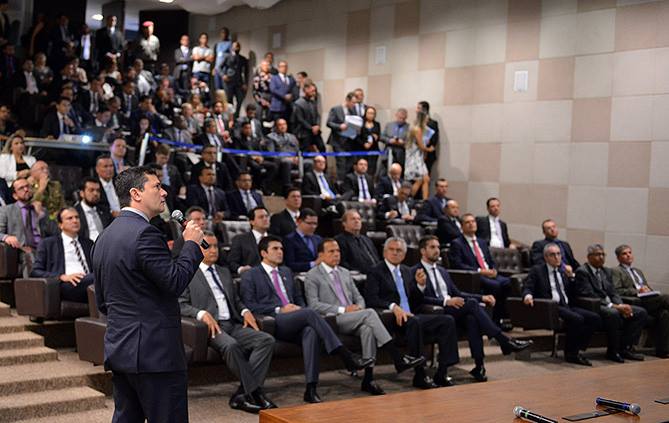 Ministro Sérgio Moro apresentou a governadores e secretários de Segurança Pública dos Estados o projeto anticrime