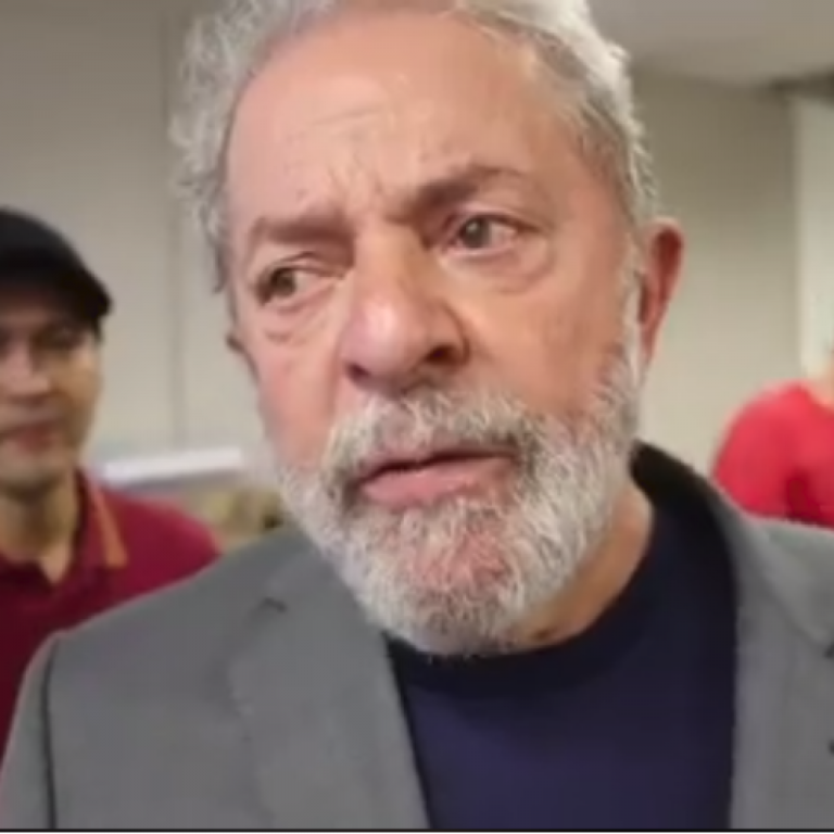 Lula e a história do imperador! (* Pedro Ribeiro)