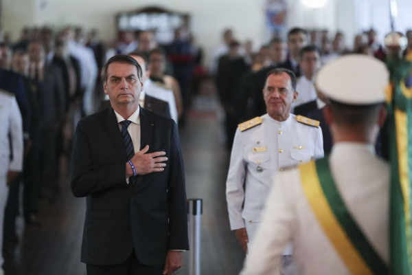 Bolsonaro, em entrevista ao jornalista Luiz Datena (TV/Bandeirantes) adota meias verdades ao falar sobre a ditadura militar