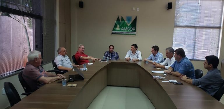 À procura de experiências, prefeito Santin Roveda visita a Associação dos Municípios do Sudoeste do Paraná