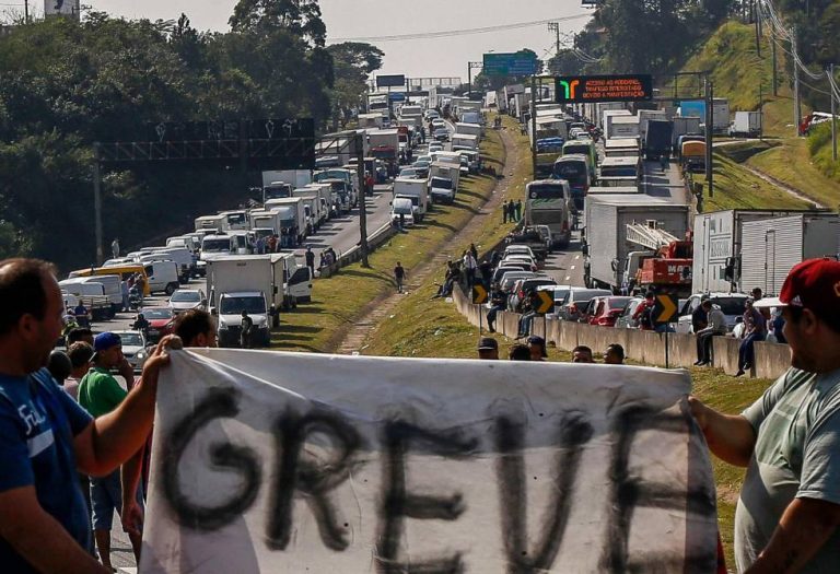 Caminhoneiros podem parar o país de novo