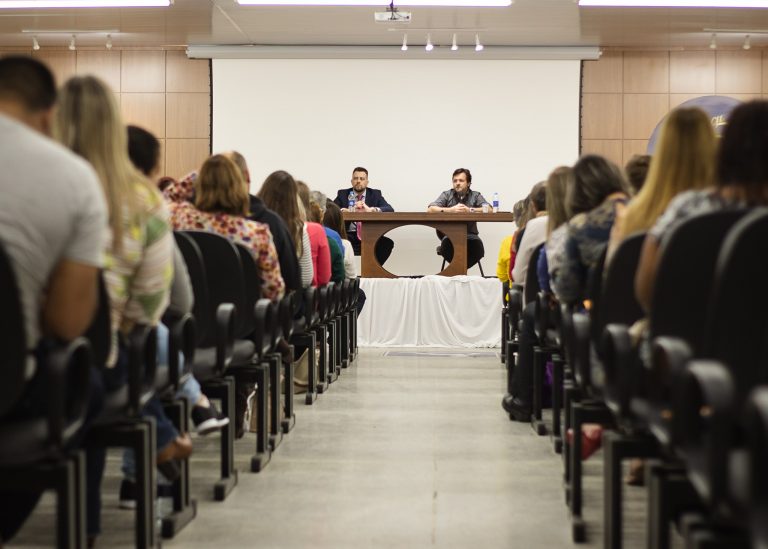 DEDICA – Núcleo Regional de Educação (NRE) promoveu 1º Encontro do 4º Curso de Formação Continuada