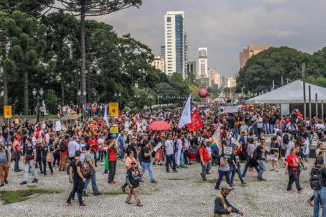 Criada comissão destinada a retomar as discussões para descongelar os salários dos servidores públicos do Paraná