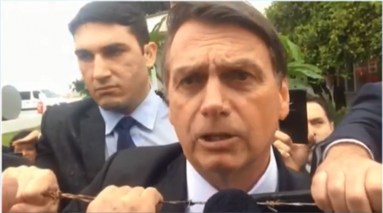 Presidente Bolsonaro se emocionada no Paraná com os gritos da multidão: “MITO”!