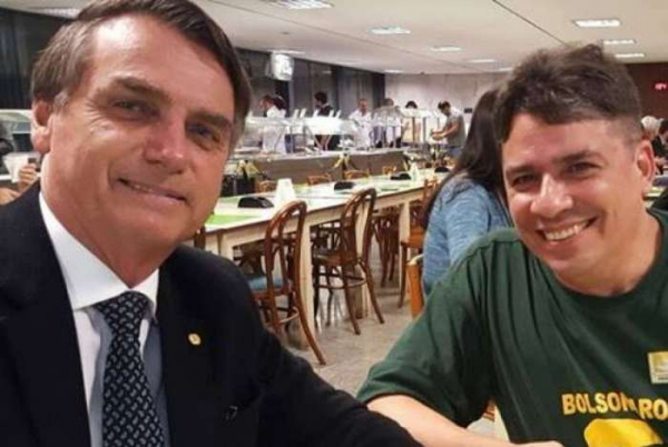 Amigo particular de Bolsonaro, reprovado em avaliação, é nomeado assessor especial da Petrobras