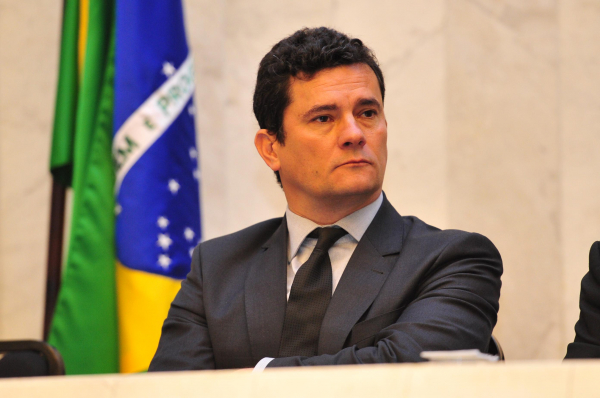 Em entrevista ao jornal ‘O Estado de São Paulo’, Sérgio Moro nega conluio com Lava Jato e diz que não vai deixar o Governo