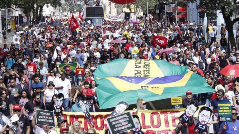 Greve no Paraná chega ao 10º dia e entidades receberam oferta do Governo como uma “afronta”