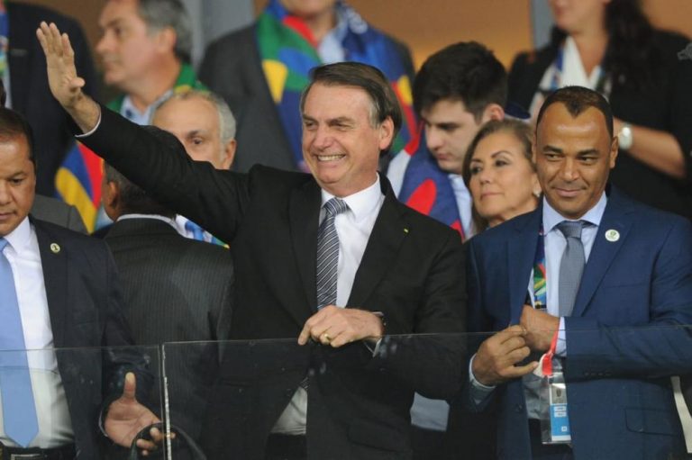 Presidente Jair Bolsonaro quis dar uma volta olímpica no Mineirão