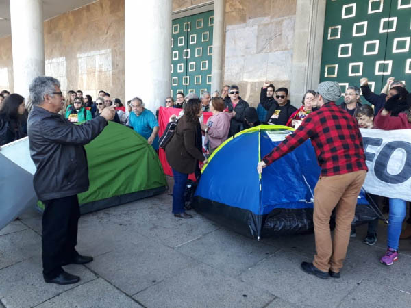 Governo do Paraná anuncia reajuste de 2% em janeiro e espera o fim de greve