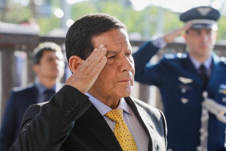 Vice-presidente Mourão defende a reforma política, após a reforma da Previdência Social