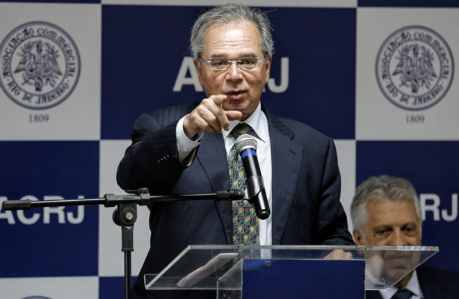 Ministro da Fazenda Paulo Guedes: “Vai trabalhar vagabundo”