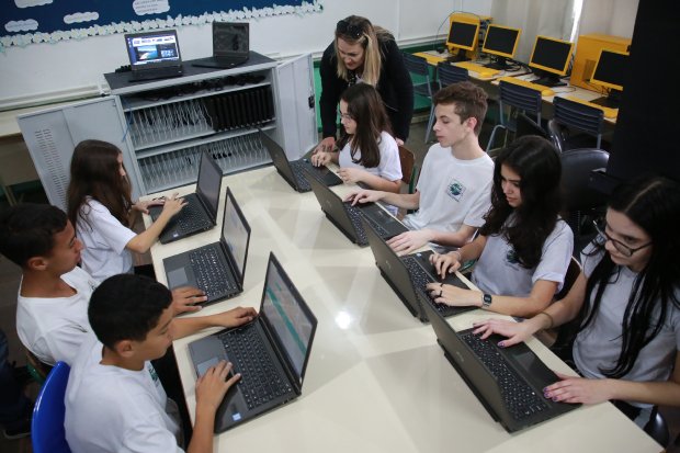 Minha Nova Escola: Programa prevê R$ 1,2 bilhão em investimentos já estão transformando unidades de ensino em Santa Catarina