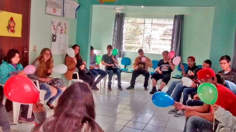 Jovem Aprendiz: Adolescentes de União da Vitória participam de curso oferecido pelo CRAS