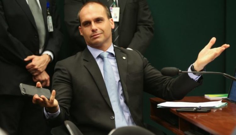 Parlamentares reagem à indicação de Eduardo Bolsonaro para embaixador nos Estados Unidos